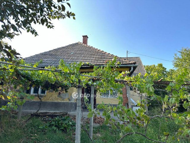 Eladó családi ház, Bátyán 11.5 M Ft, 2 szobás
