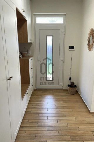 Eladó családi ház, Üllőn 130 M Ft, 5 szobás