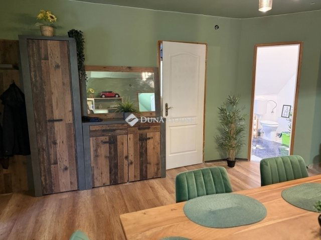 Eladó téglalakás, Érden 69.9 M Ft, 3 szobás