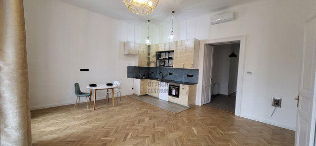 Eladó téglalakás, Budapesten, IX. kerületben 162 M Ft, 3 szobás