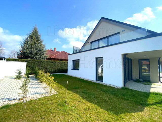 Eladó családi ház, Balatonvilágoson 179.9 M Ft