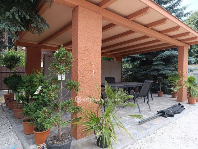 Eladó családi ház, Érden 249.9 M Ft, 10 szobás