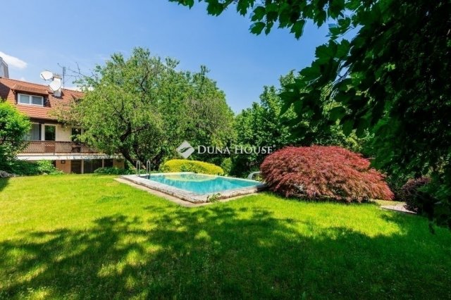 Eladó ikerház, Budapesten, II. kerületben 199 M Ft, 6 szobás