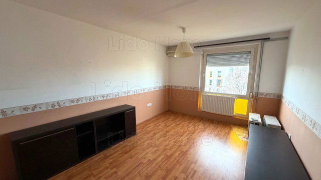 Eladó panellakás, Siófokon 48 M Ft, 2 szobás