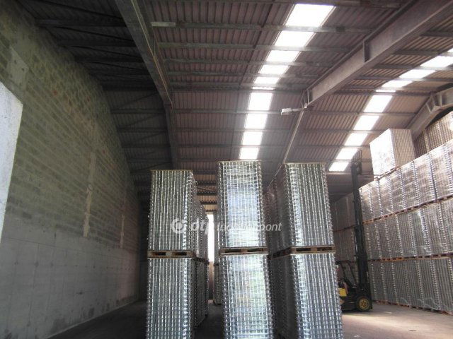 Eladó ipari ingatlan, Békéscsabán 350 M Ft