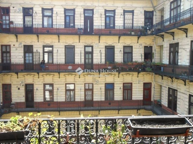 Eladó téglalakás, Budapesten, VIII. kerületben 94.5 M Ft