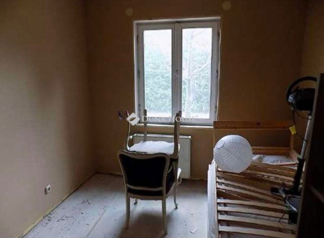 Eladó családi ház, Szentendrén 349.5 M Ft, 7 szobás