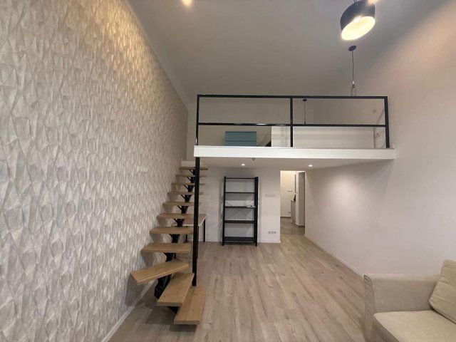 Eladó téglalakás, Budapesten, VIII. kerületben, Üllői úton