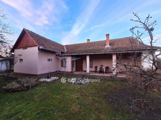 Eladó családi ház, Szeghalmon 15.5 M Ft, 1+1 szobás