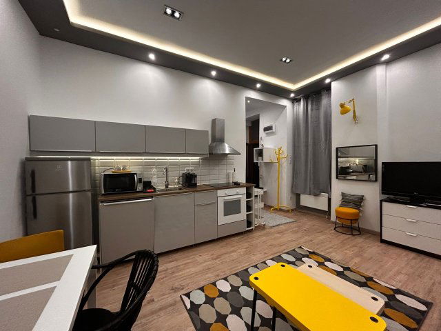 Kiadó téglalakás, albérlet, VI. kerületben, Rippl Rónai utcában