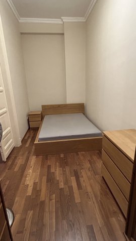 Kiadó téglalakás, albérlet, V. kerületben, Szabadság téren