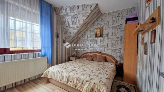Eladó családi ház, Budapesten, XVIII. kerületben 210 M Ft