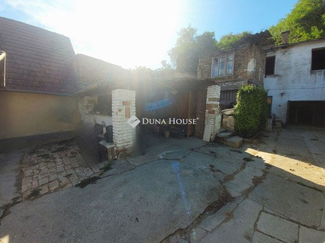 Eladó családi ház, Dunaszekcsőn 21 M Ft, 3 szobás