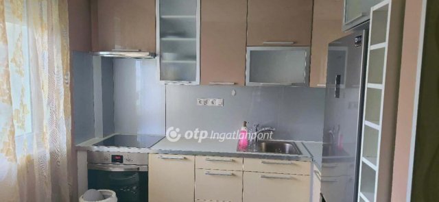 Kiadó téglalakás, albérlet, Debrecenben 325 E Ft / hó