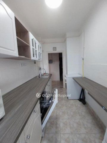 Kiadó téglalakás, albérlet, Nyíregyházán 200 E Ft / hó