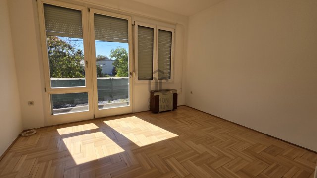 Eladó téglalakás, Budapesten, XXI. kerületben 58 M Ft, 3 szobás