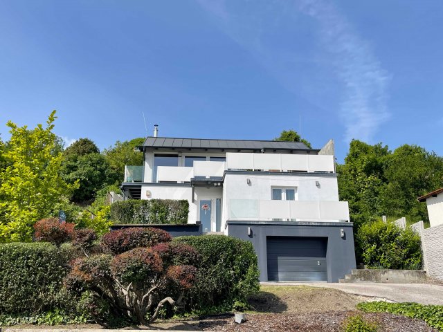 Eladó családi ház, Szentendrén 179.5 M Ft, 3 szobás