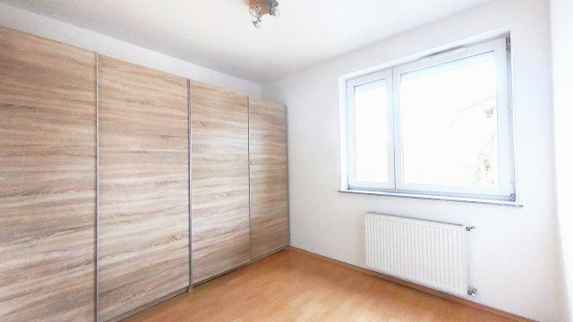 Eladó téglalakás, Szigetszentmiklóson 79.9 M Ft, 3 szobás