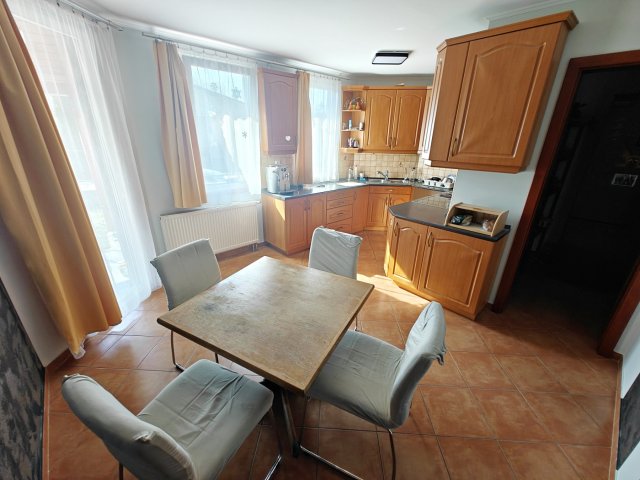 Eladó családi ház, Pécelen 134.99 M Ft, 4+1 szobás