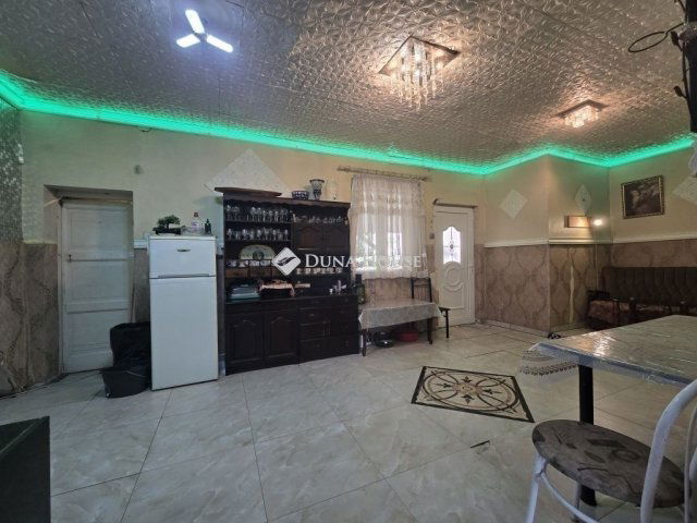 Eladó családi ház, Budapesten, XVIII. kerületben 84 M Ft