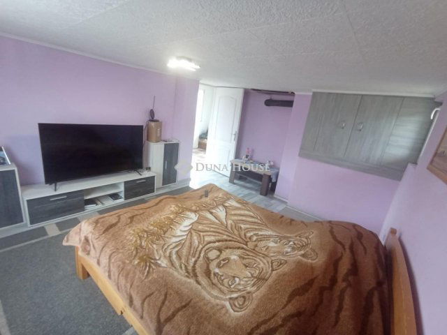 Eladó családi ház, Kecskeméten 28.7 M Ft, 1 szobás