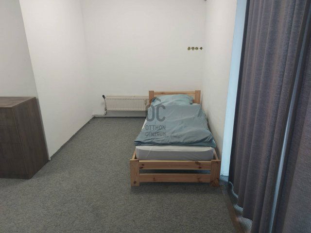 Kiadó téglalakás, albérlet, Gödön 1200 E Ft / hó, 5 szobás