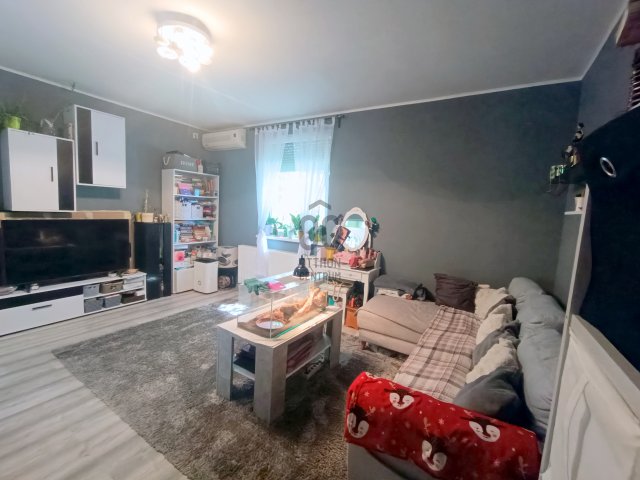 Eladó családi ház, Bagon 45.8 M Ft, 2 szobás