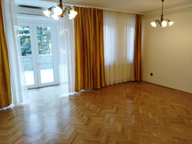 Kiadó sorház, albérlet, Budapesten, II. kerületben, 4+1 szobás