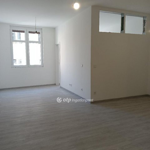 Eladó téglalakás, Budapesten, VI. kerületben 79.9 M Ft