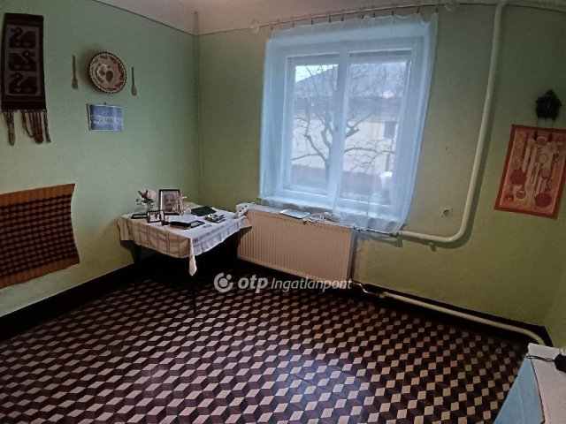Eladó családi ház, Mezőtúron 14.5 M Ft, 2 szobás