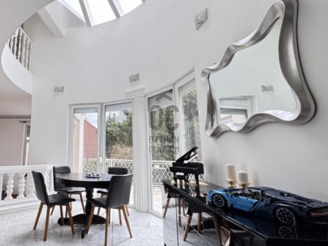 Eladó családi ház, Budapesten, III. kerületben 315 M Ft