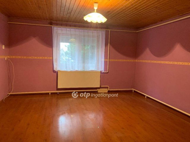Eladó családi ház, Fegyverneken 20.9 M Ft, 3 szobás