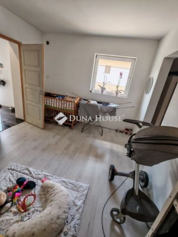 Eladó családi ház, Pilisen 24.199 M Ft, 3 szobás