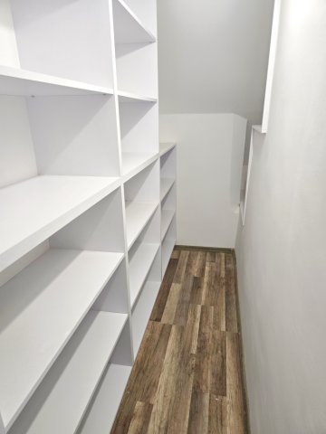Eladó családi ház, Hosszúhetényen 94.9 M Ft, 4 szobás