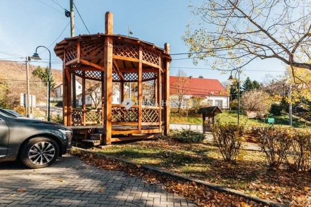 Eladó üzlethelyiség, Pilisszentkereszten 120 M Ft