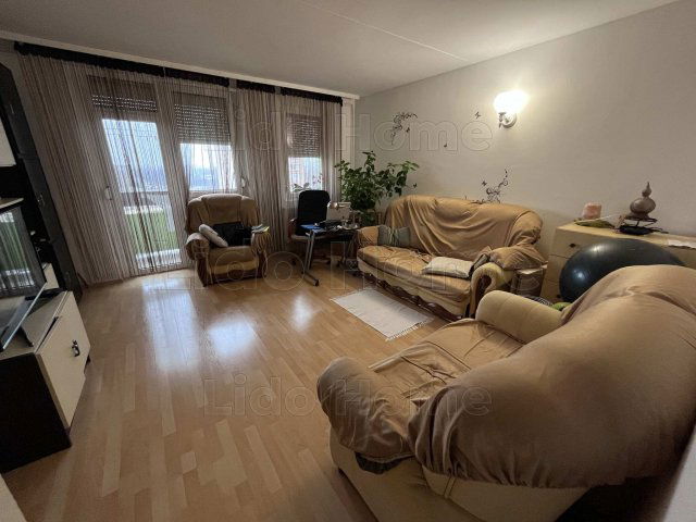 Eladó panellakás, Siófokon 49.9 M Ft, 2 szobás