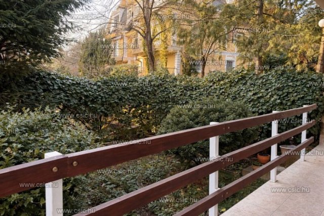 Eladó téglalakás, Budapesten, II. kerületben, Törökvész úton