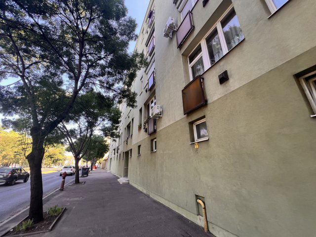 Eladó téglalakás, Nyíregyházán, Petőfi utcában 27.99 M Ft