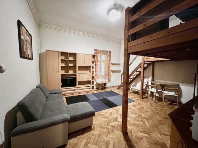 Eladó téglalakás, Budapesten, VI. kerületben, Szív utcában