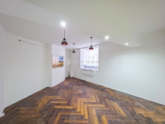 Eladó téglalakás, Budapesten, VIII. kerületben 54.9 M Ft