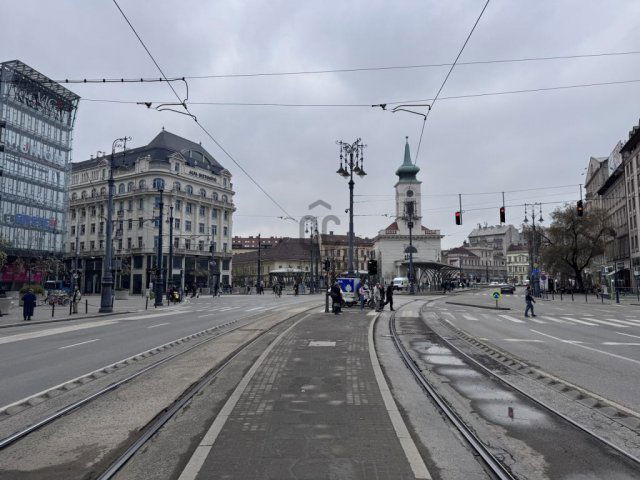 Eladó üzlethelyiség, Budapesten, V. kerületben 279 M Ft