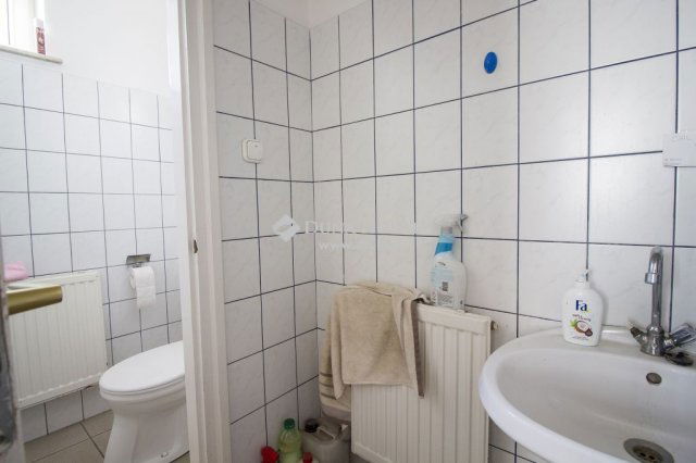 Eladó üzlethelyiség, Budapesten, XVI. kerületben 399 M Ft