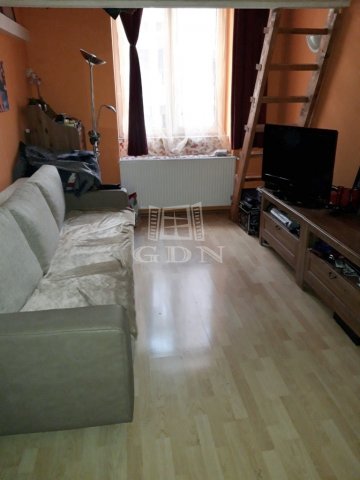 Eladó téglalakás, Budapesten, IX. kerületben 45.9 M Ft, 1 szobás