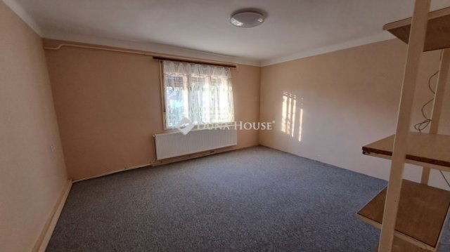 Eladó családi ház, Zalaegerszegen 98 M Ft, 7 szobás