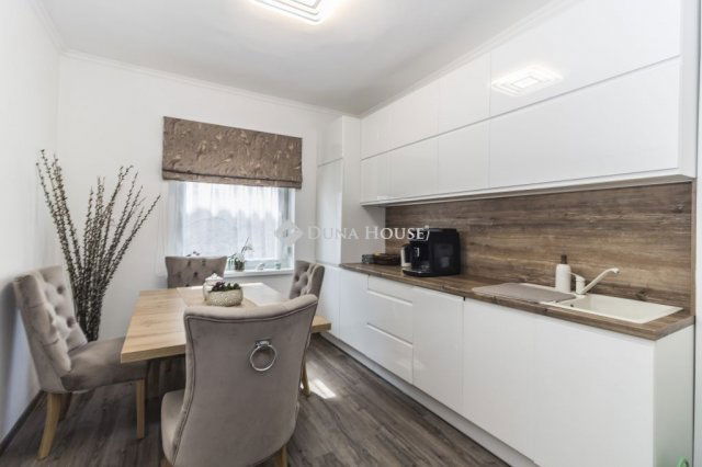 Eladó családi ház, Bükön 75 M Ft, 6 szobás