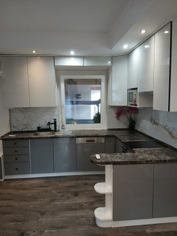 Eladó családi ház, Gönyűn 85 M Ft, 5 szobás