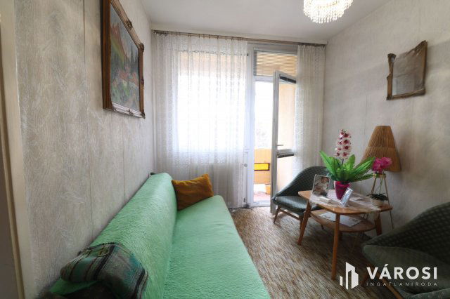 Eladó panellakás, Szegeden 52.9 M Ft, 3 szobás