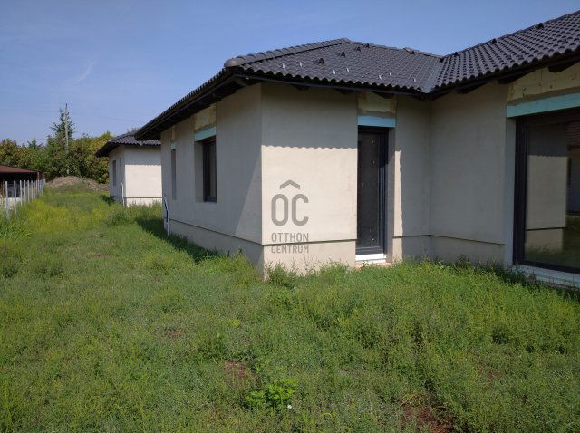 Eladó családi ház, Pákozdon 149.9 M Ft, 4 szobás