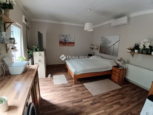 Eladó családi ház, Felcsúton 141 M Ft, 3 szobás