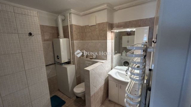 Eladó téglalakás, Kecskeméten 59.9 M Ft, 2 szobás